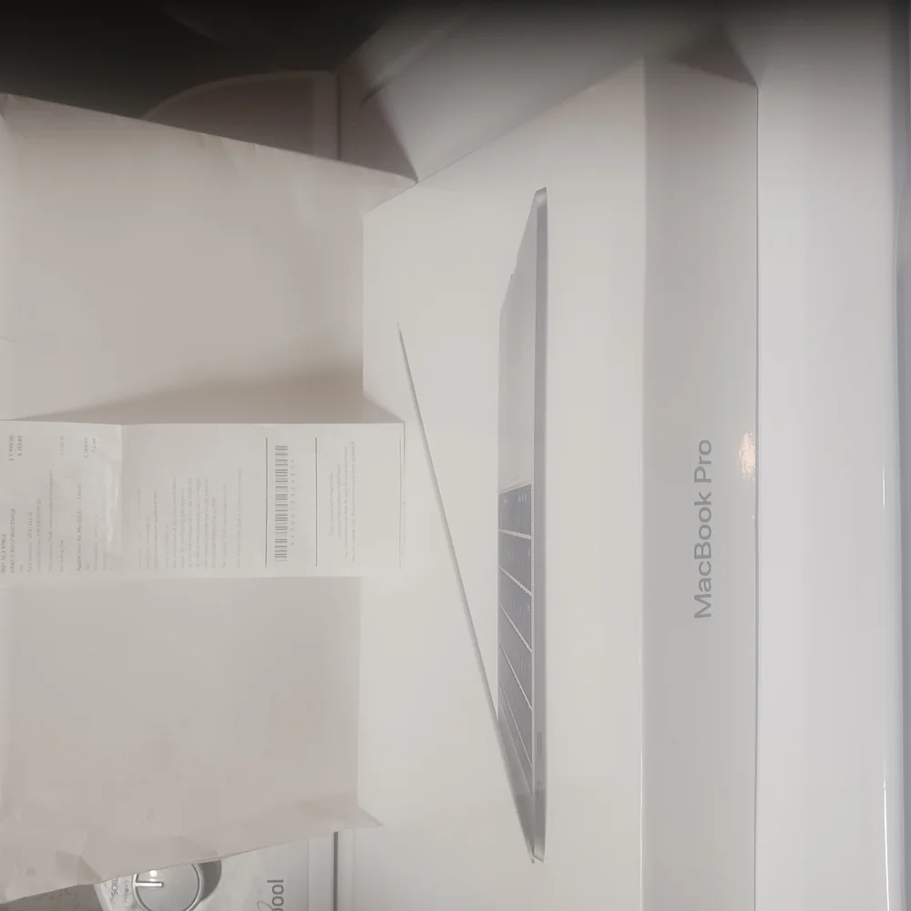 Apple MacBook Pro 13-inch - Silver